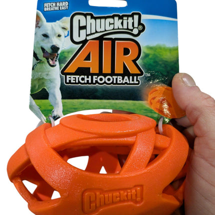 Chuckit Breathe Right Football - innovatief hondenspeeltje